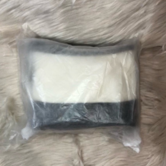 Diamond Quilted Shoulder Bag Black and White Vegan Leather - Picture 5 of 5